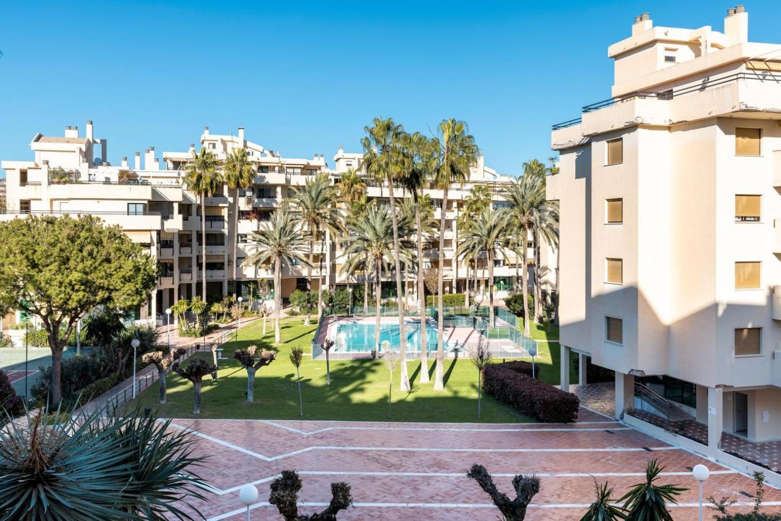Apartamento Primera Linea Del Mar - Acceso Directo Playa Carihuela *