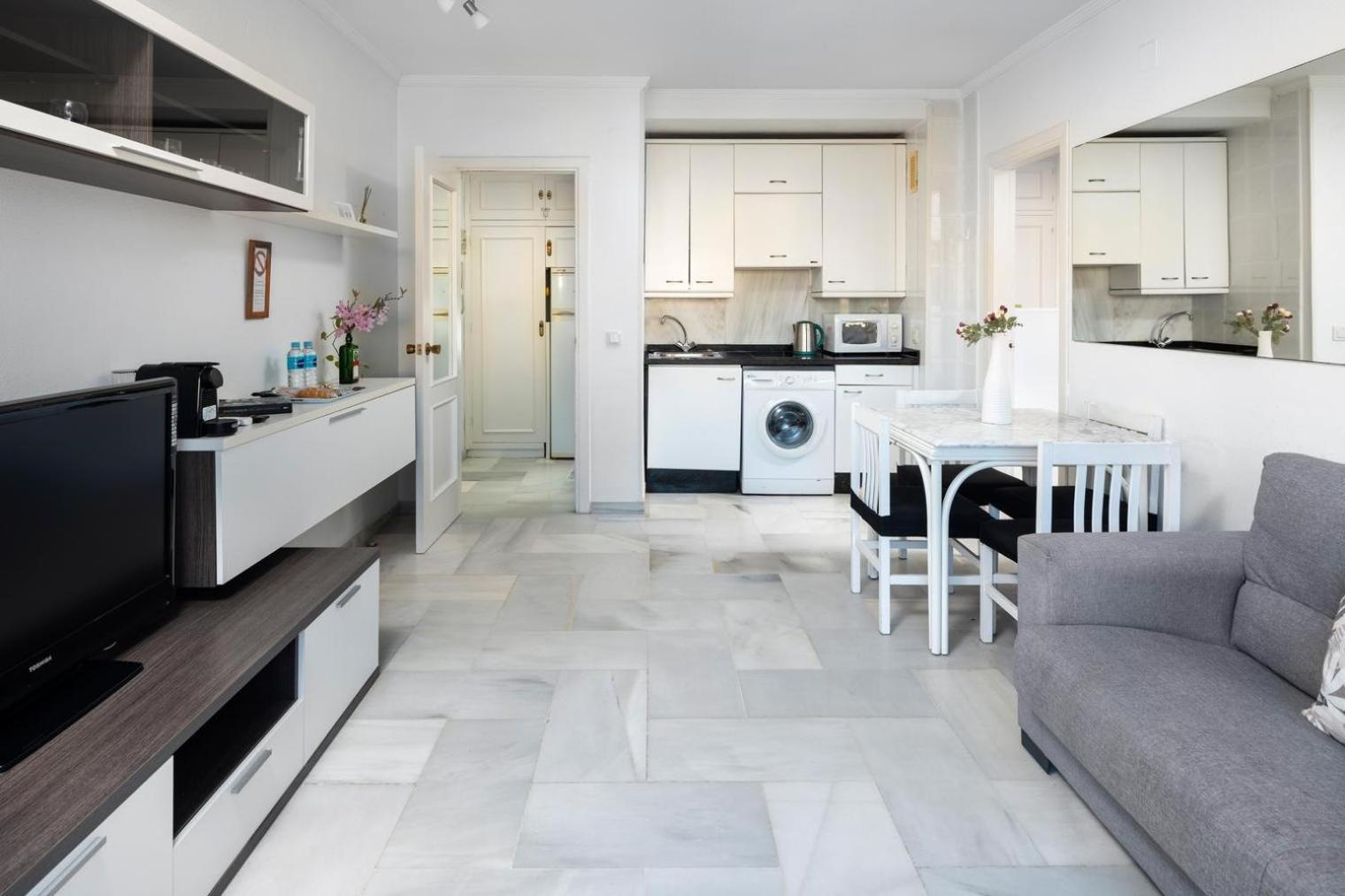 Apartamento Primera Linea Del Mar - Acceso Directo Playa Carihuela *