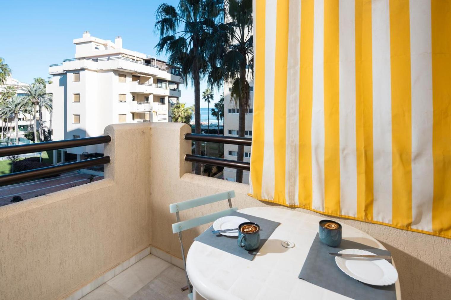 Primera Linea Del Mar - Acceso Directo Playa Carihuela Apartamento *