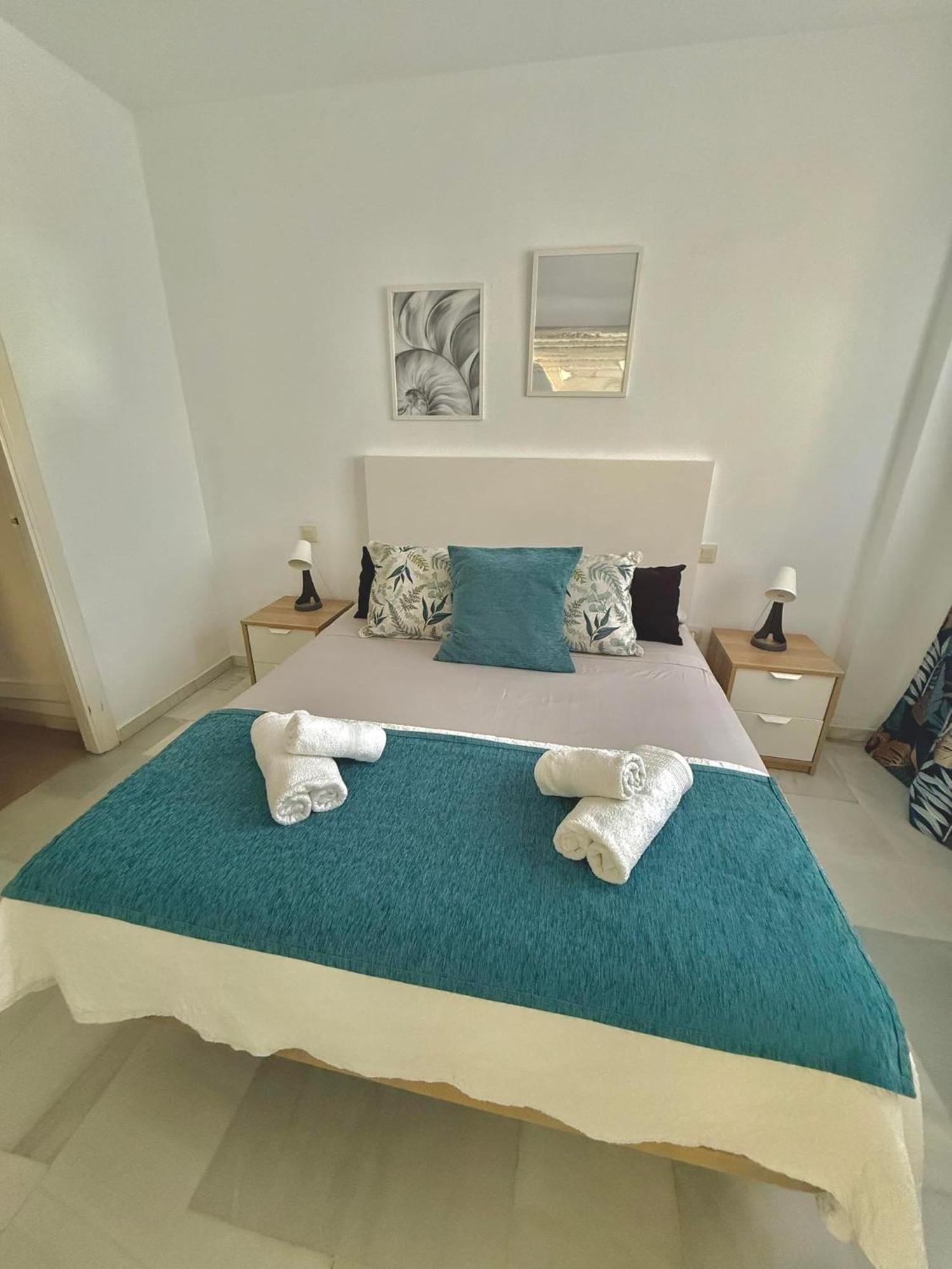 Primera Linea Del Mar - Acceso Directo Playa Carihuela Appartamento